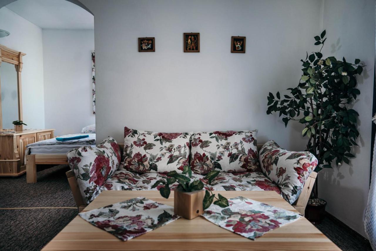 Miedzynarodowe Schronisko Mlodziezowe Ptsm Szarotka Hostel Zakopane Exterior foto