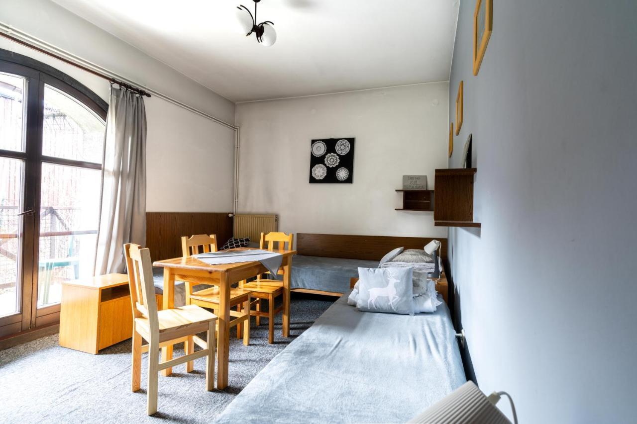 Miedzynarodowe Schronisko Mlodziezowe Ptsm Szarotka Hostel Zakopane Exterior foto
