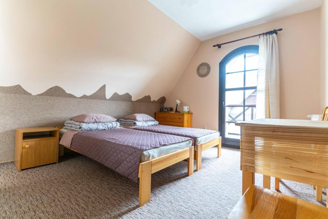 Miedzynarodowe Schronisko Mlodziezowe Ptsm Szarotka Hostel Zakopane Exterior foto