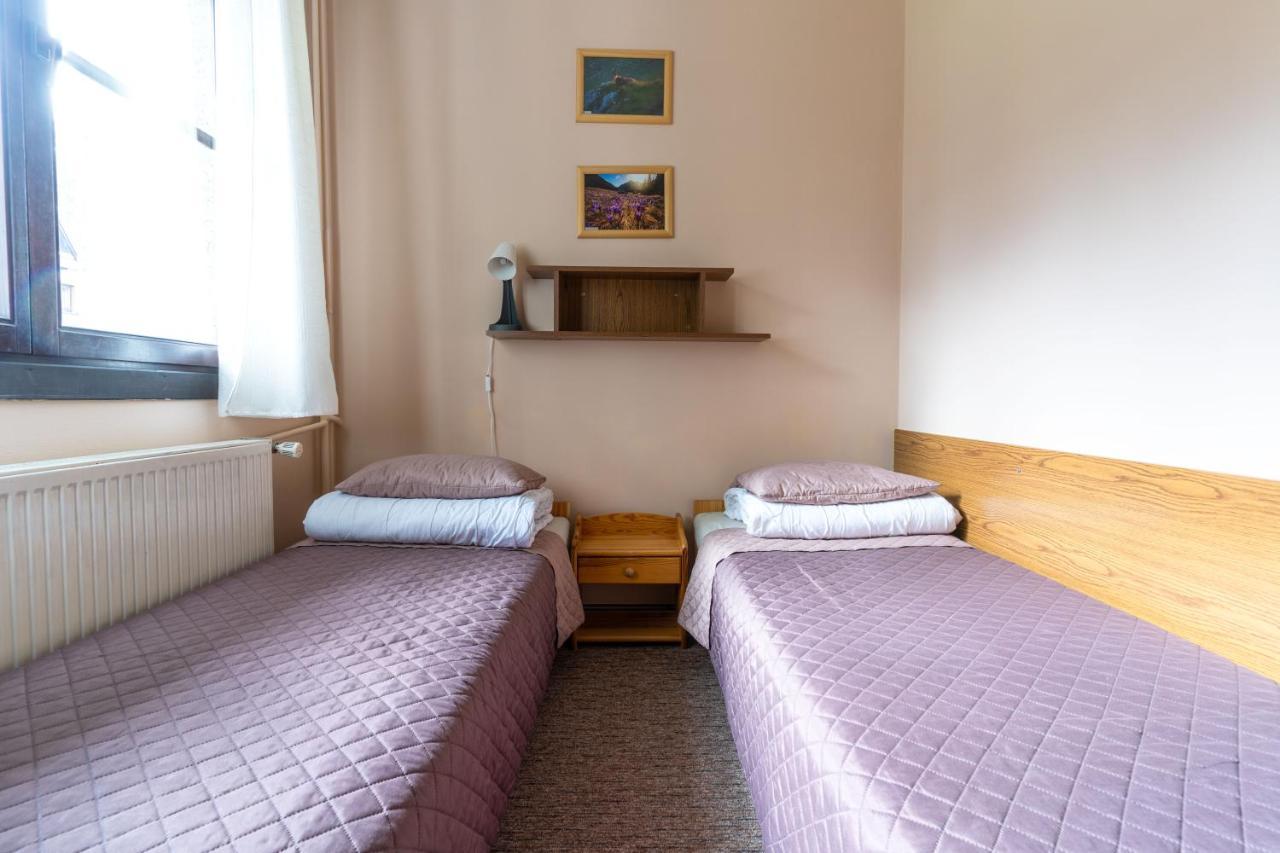 Miedzynarodowe Schronisko Mlodziezowe Ptsm Szarotka Hostel Zakopane Exterior foto