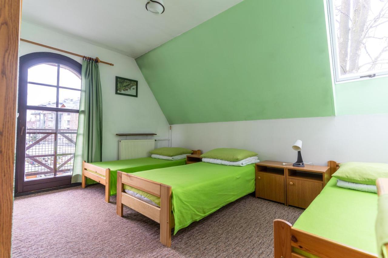 Miedzynarodowe Schronisko Mlodziezowe Ptsm Szarotka Hostel Zakopane Exterior foto
