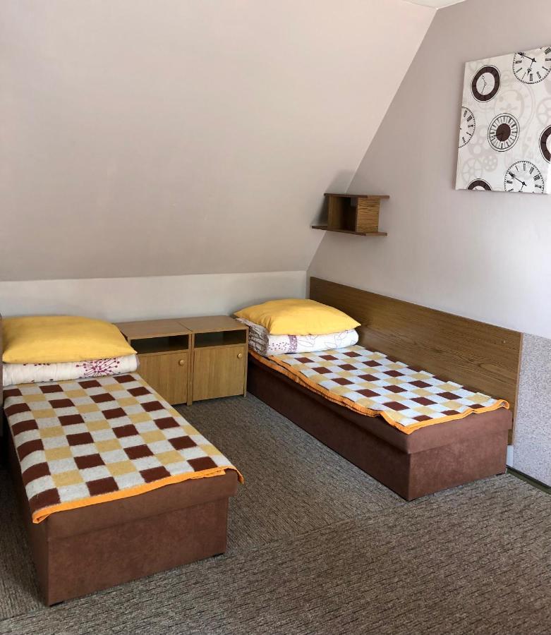 Miedzynarodowe Schronisko Mlodziezowe Ptsm Szarotka Hostel Zakopane Exterior foto