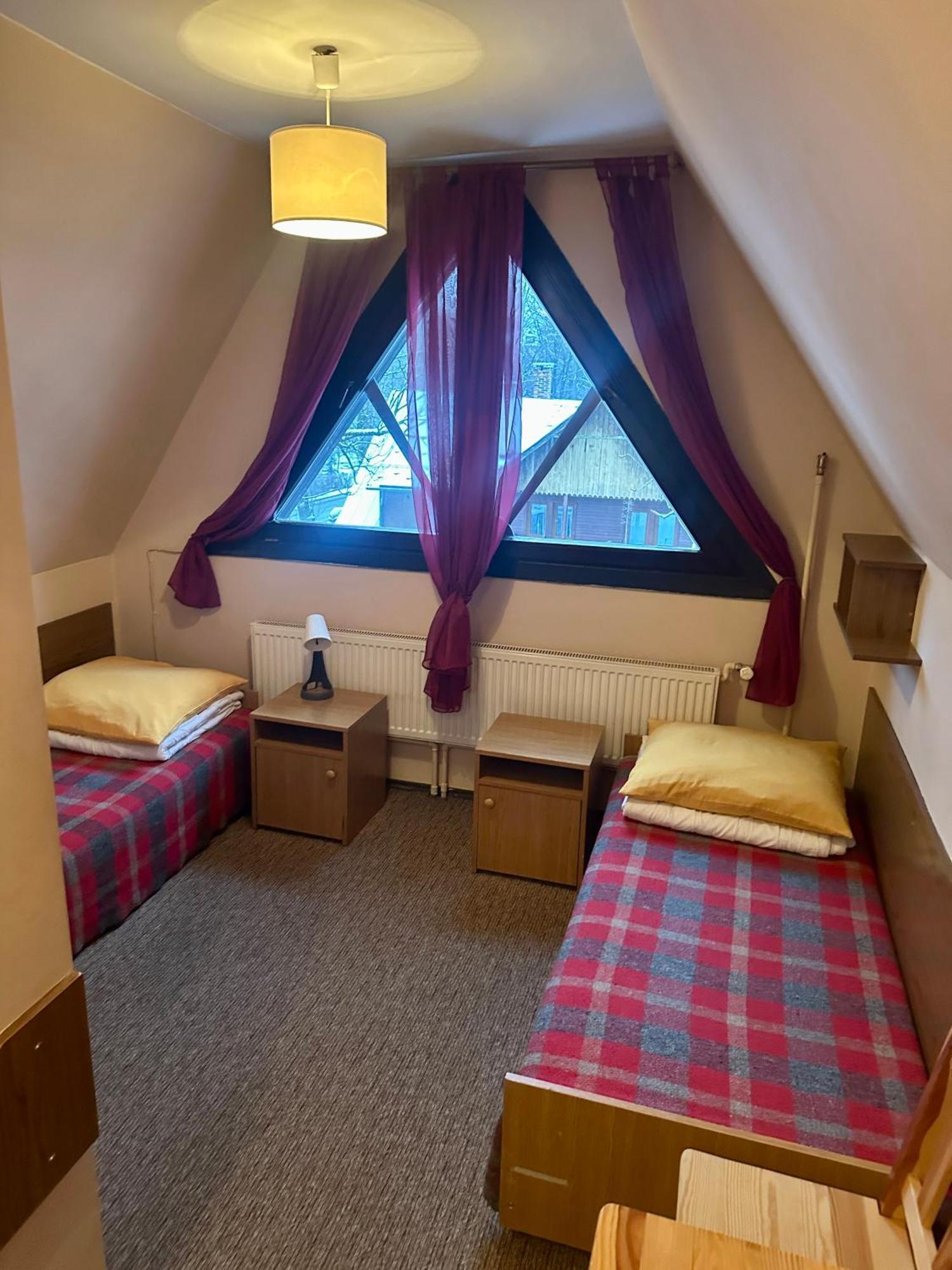 Miedzynarodowe Schronisko Mlodziezowe Ptsm Szarotka Hostel Zakopane Exterior foto